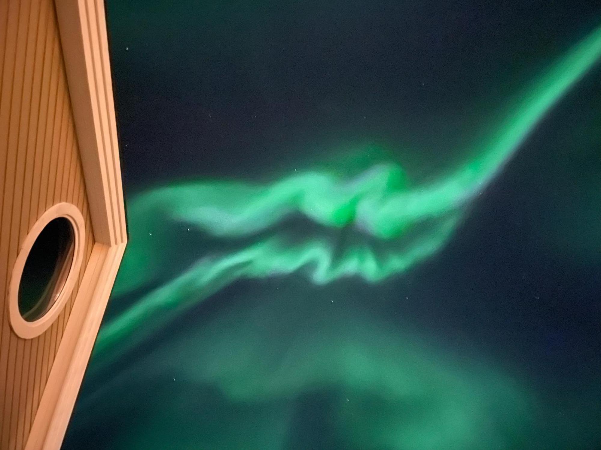 Lofoten Planet Studio Sørvågen エクステリア 写真