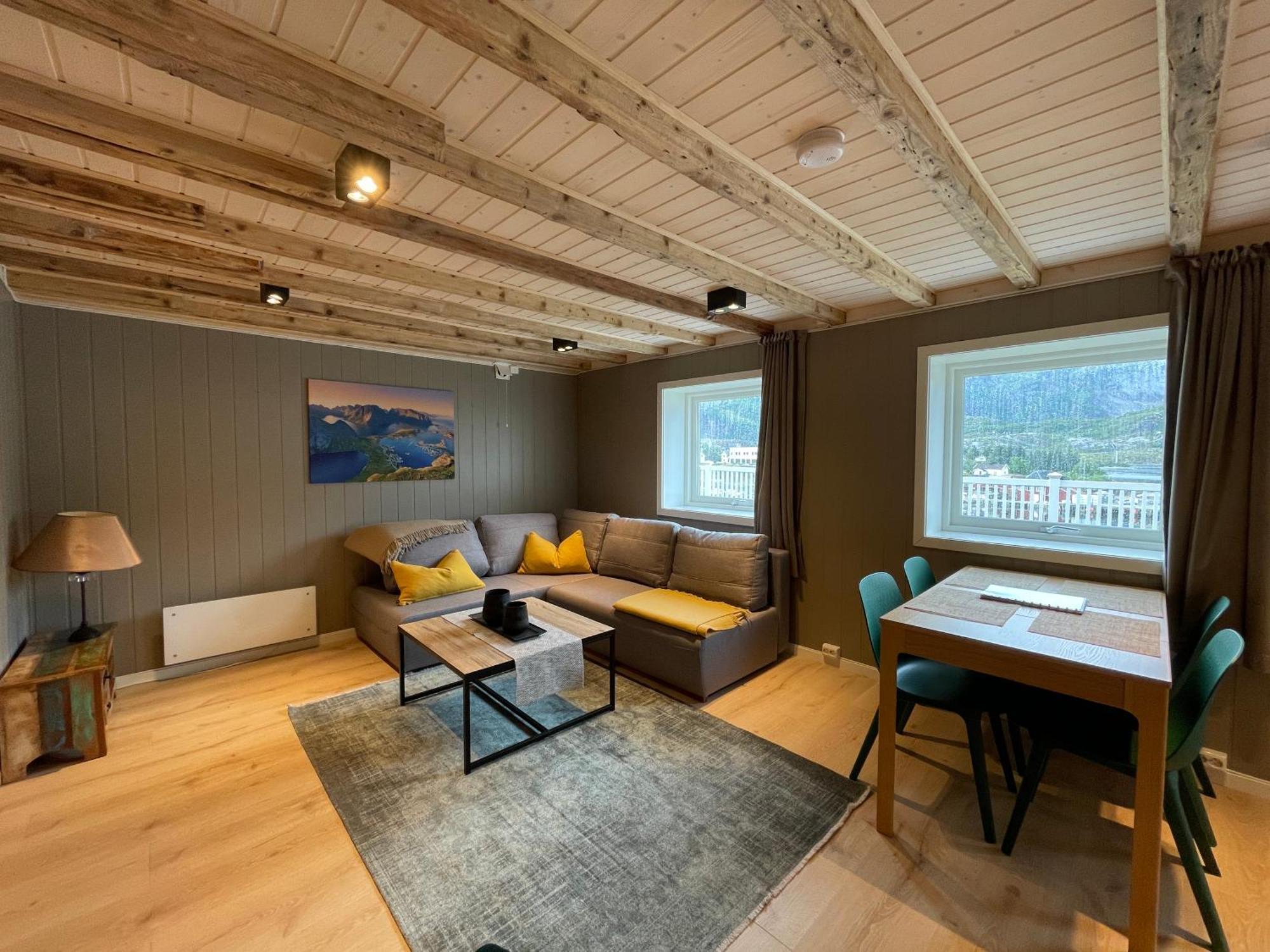 Lofoten Planet Studio Sørvågen エクステリア 写真
